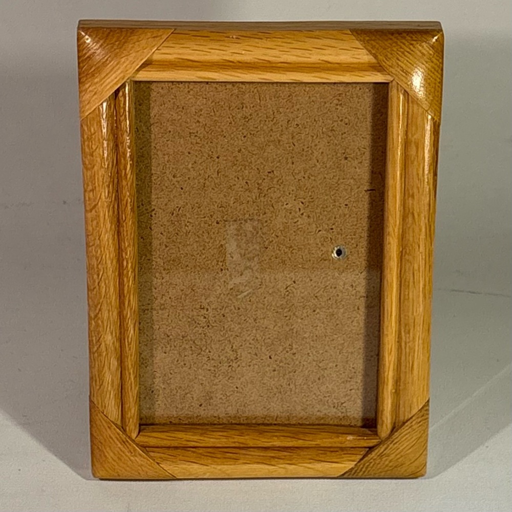 🖼️ [2/$25] VINTAGE LIGHT BROWN CURVED CORNER WOODED 4 X 6 INCH PICTURE FRAME